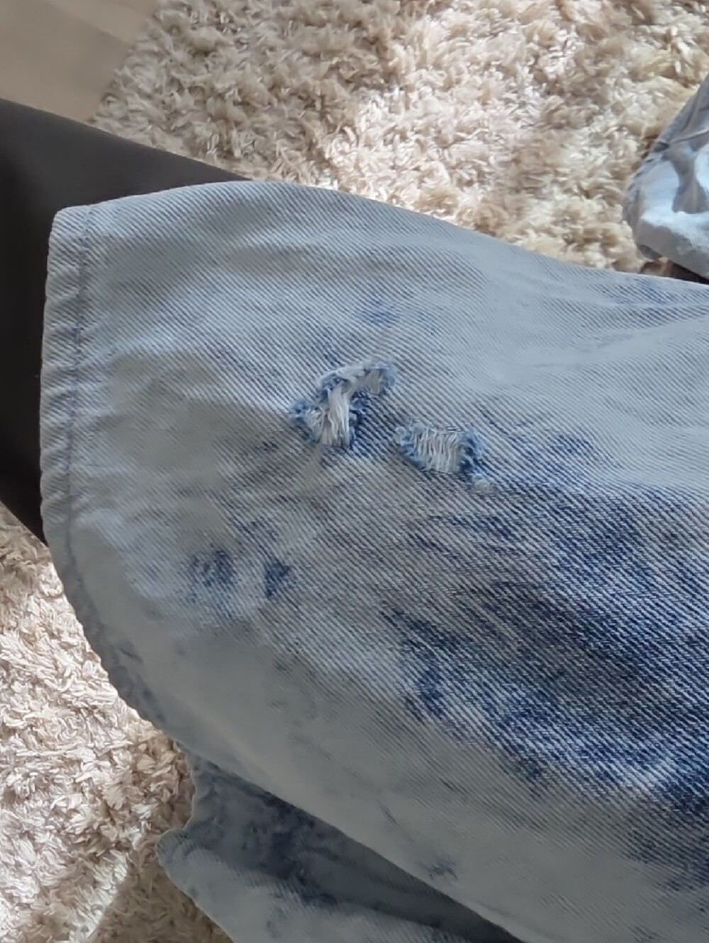 GAP High-Rise Tie-Dye Light and Dark Blue Jeans - Picture 6 of 6